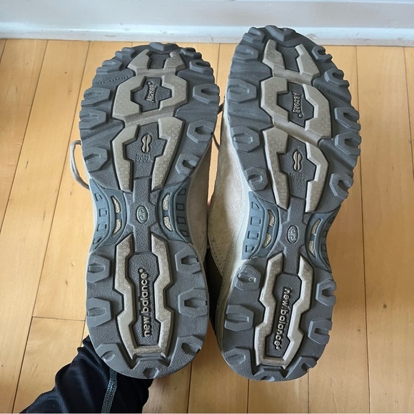 Womens New Balance 643 Abzorb Suede Hiking Running Shoes Brown Size 9 B WW643TB - Picture 8 of 9